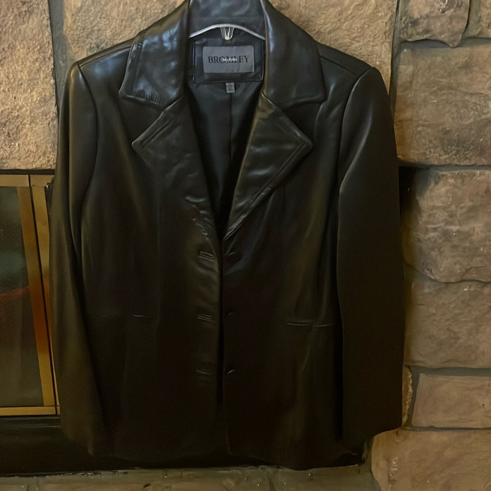 WOMEN'S BLACK LEATHER BLAZER